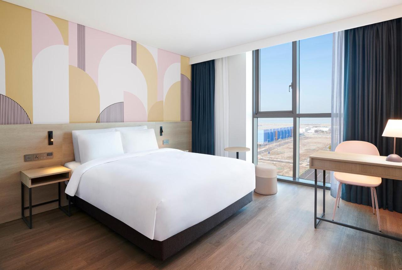 Отель Ibis Styles Ambassador Incheon Airport T2 Экстерьер фото