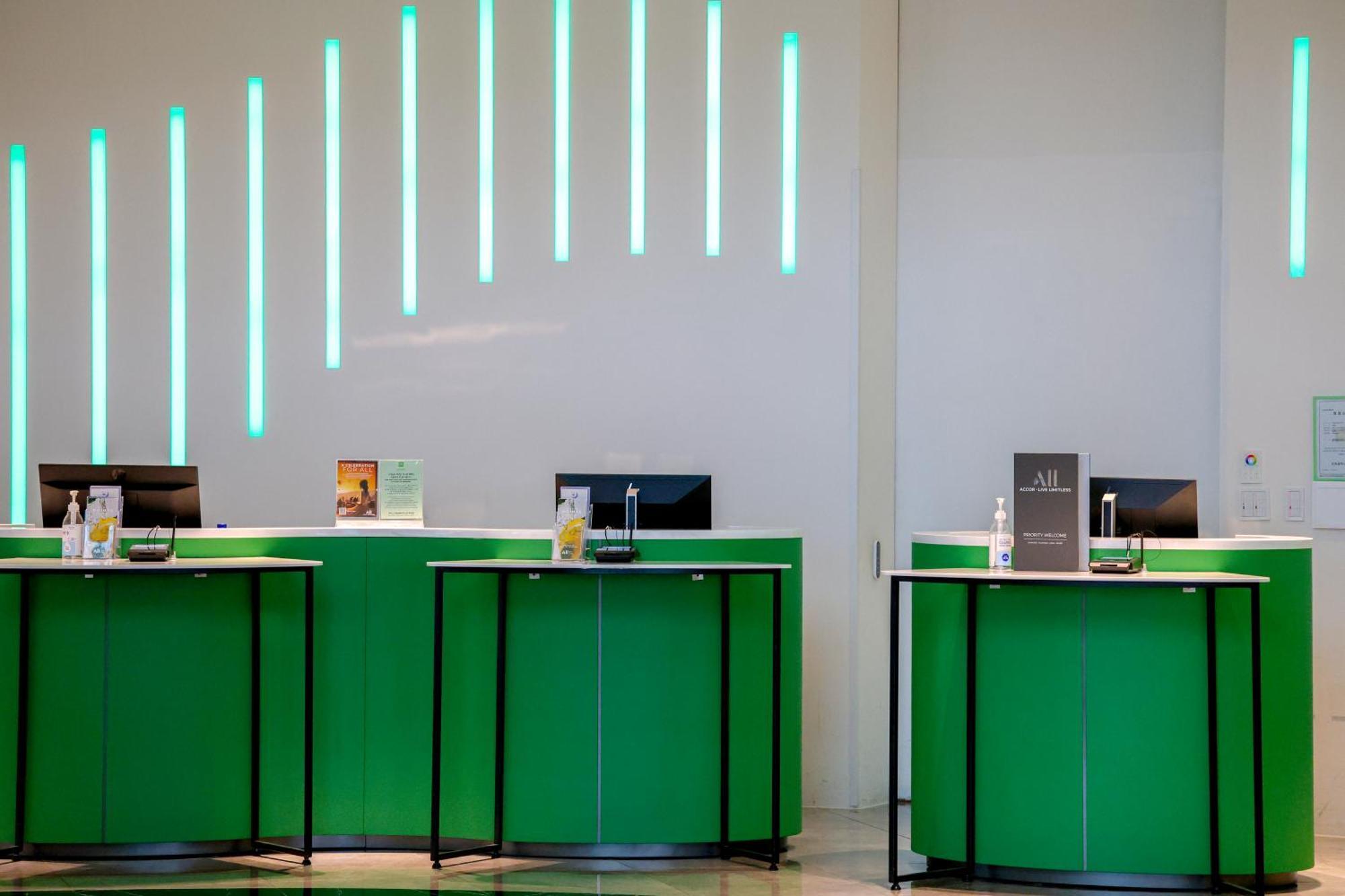 Отель Ibis Styles Ambassador Incheon Airport T2 Экстерьер фото