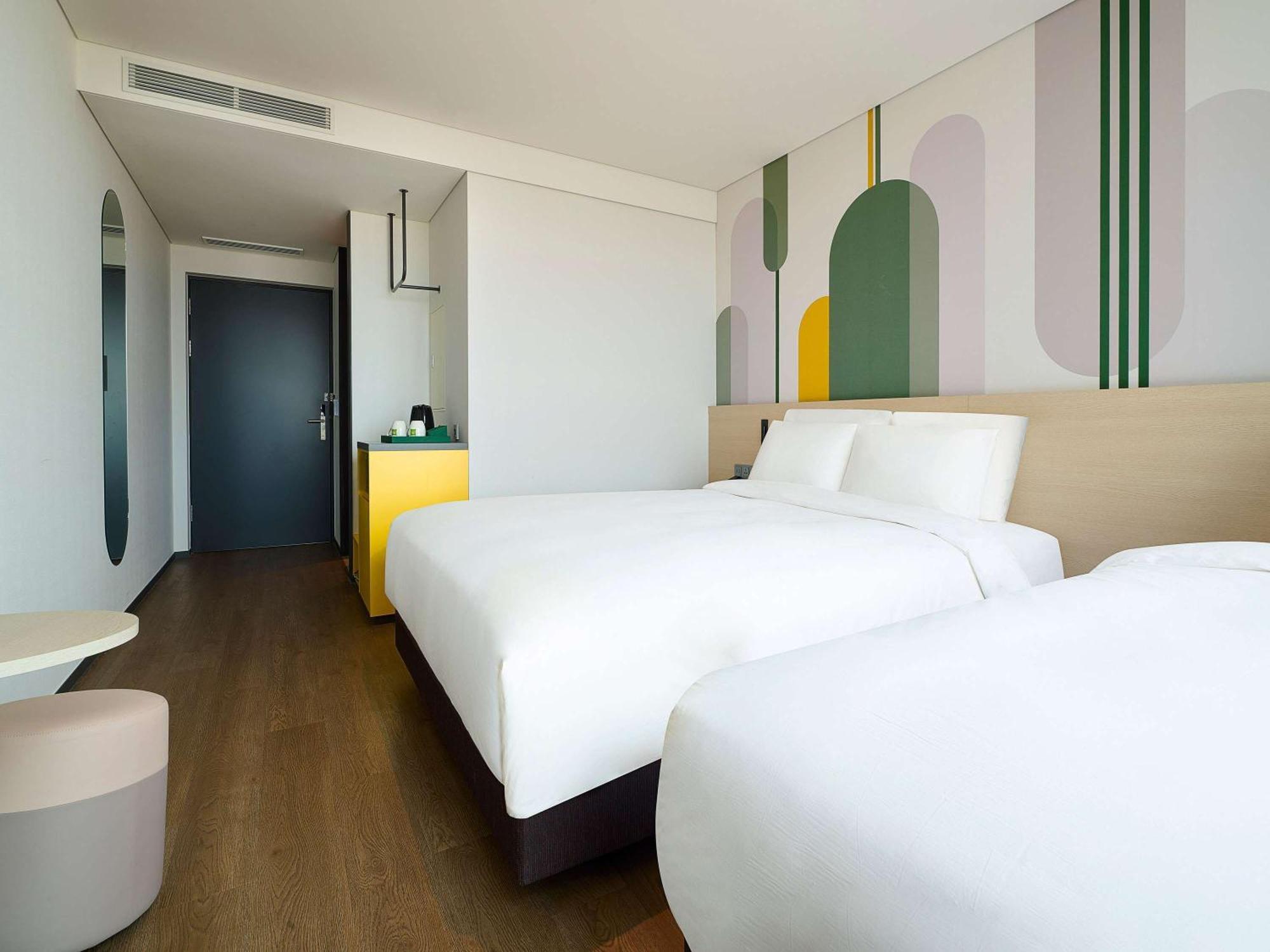 Отель Ibis Styles Ambassador Incheon Airport T2 Экстерьер фото