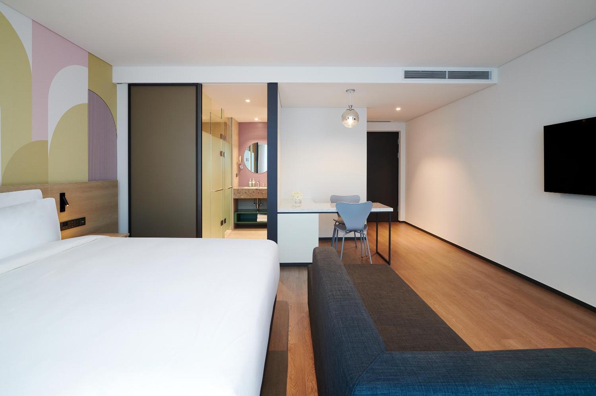 Отель Ibis Styles Ambassador Incheon Airport T2 Экстерьер фото